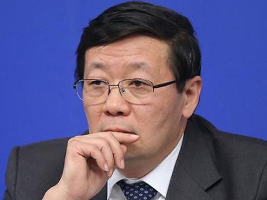 楼继伟谈美国：你是发钞国，就必须是贸易赤字，这是不可能改变的