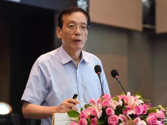 刘世锦：加快补上数字技术基础研究短板 为科研人员创造自由环境