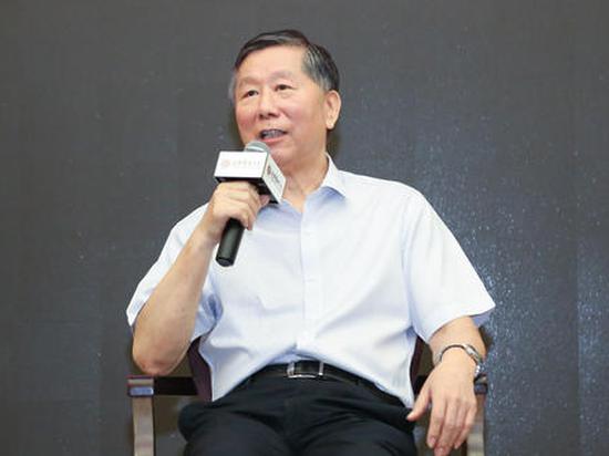 尚福林：研究跨市场跨行业跨领域的交叉性金融风险 创新处置方式