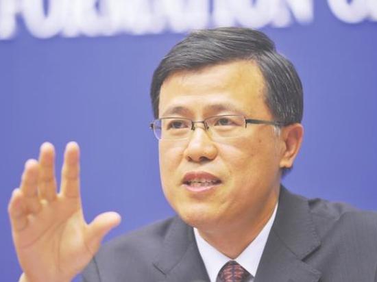 银保监会肖远企：重大金融危机出现之前，市场都是一片狂欢