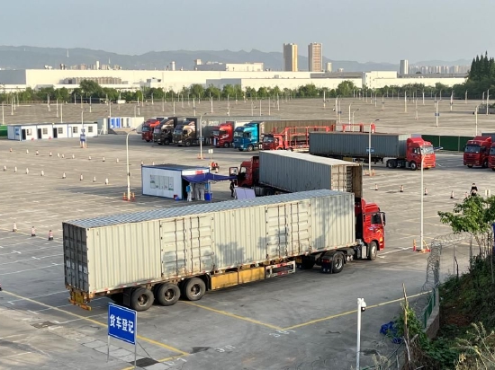 国务院：统筹加大对物流枢纽和物流企业的支持力度