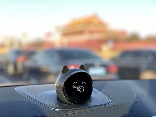 新年伊始，蔚来李斌砸数千万美元投资超高端电动车，但发全员信预警：今年高端车不好卖