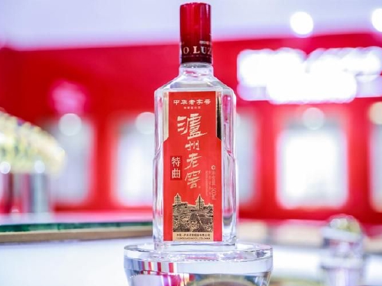泸州老窖2022年营收251.24亿元，前五名客户销售占比达67.09%