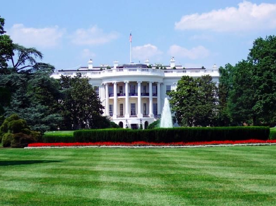 惠誉将美国评级列入负面观察名单，美国白宫和财政部回应