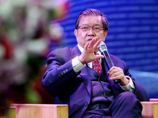 龙永图：中国式现代化绝对不是封闭的、排他的现代化