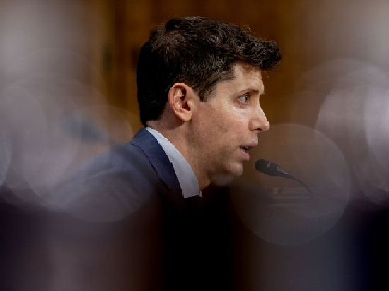 OpenAI据称支持发牌批准AI系统开发 愿意在训练数据方面更开放