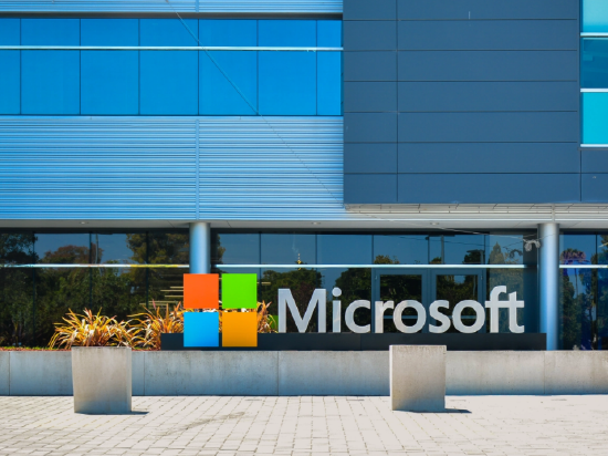 微软发布激进支出计划：大举投资满足AI服务需求
