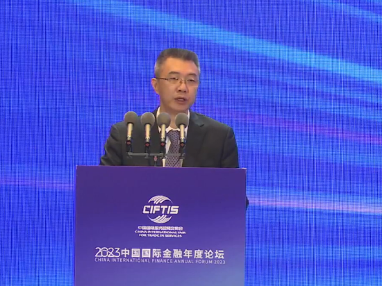 周亮：加大对可再生能源、绿色制造、绿色建筑、绿色交通等领域的金融支持