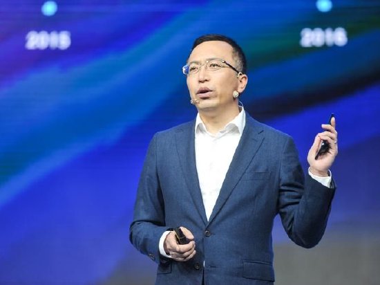 赵明：荣耀几乎把收入的10%投入研发，这是非常不可思议的