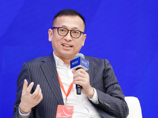 张焱：有政府部门问他们写的投资指南怎么样，我说没人看，浪费纸
