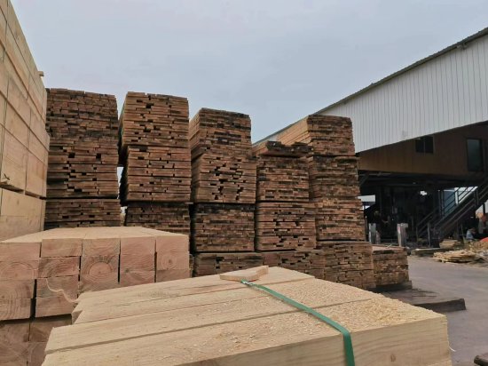 一：寡头抱团VS中国需求，是谁主导全球原木价格？