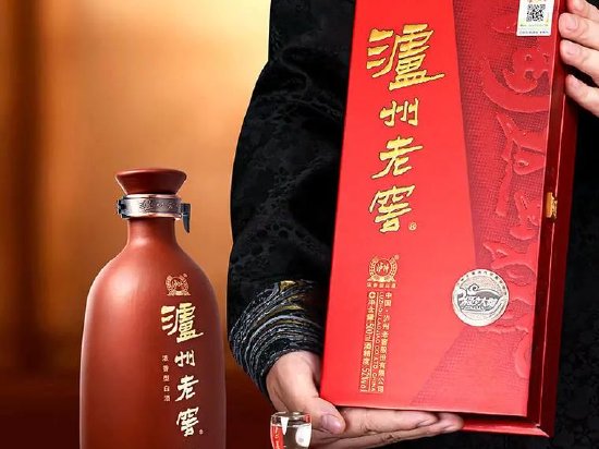 泸州老窖(000568)：短期基数影响 奋进全年目标