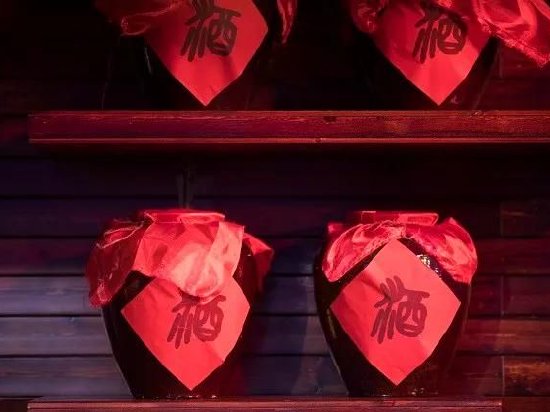 提前进入“战时状态”，酒企为何纷纷抢占“中秋档”高地？