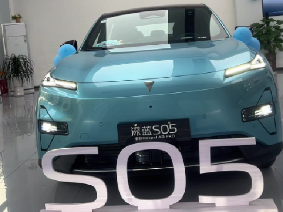 深蓝汽车邓承浩"购车离职"言论背后：G318大幅跑输竞品、产品大年收获寥寥 三年巨亏77亿、净资产-35亿