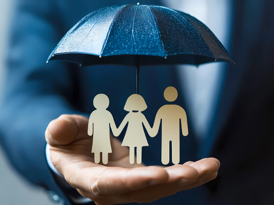 金融监管总局尹江鳌:今年1至9月财险业综合费用率创20年最低、综合成本率创10年最低