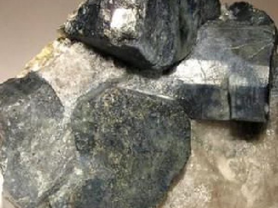 磷酸铁锂电池头部企业产能利用率普遍维持高位