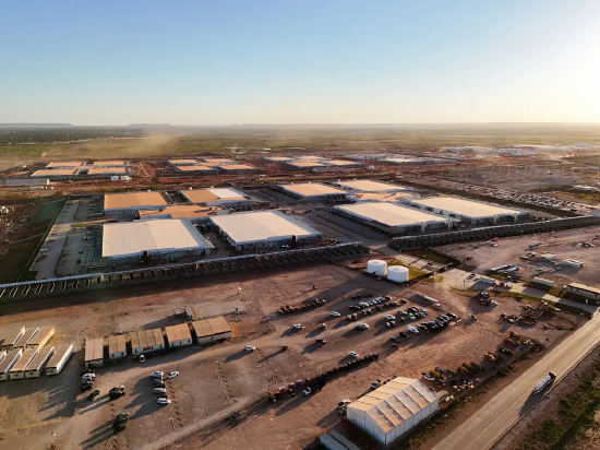 得克萨斯州阿比林市某数据中心的航拍图。数据中心建设热潮，已在部分社区引发民众不满。