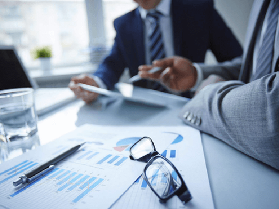 龙湖集团：主要股东向员工信托无偿捐赠1亿股公司股份，激励在行业下行期做出正确选择的核心人才