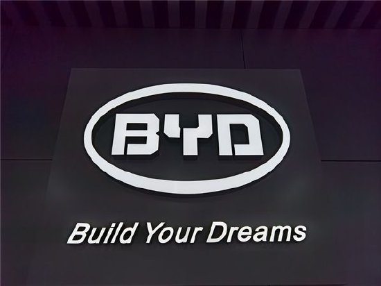 比亚迪2025量增利减、高端品牌占比不足10% 经营现金流大跌56%、筹资现金流首超千亿