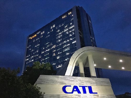 宁德时代一季度日赚2.3亿股价大涨5% 占创业板权重逼近单只样本股20%上限