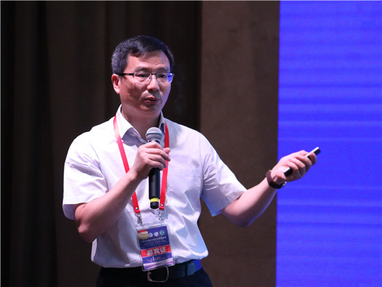 大渡河水电总经理涂扬举发布智慧企业最新研究成果