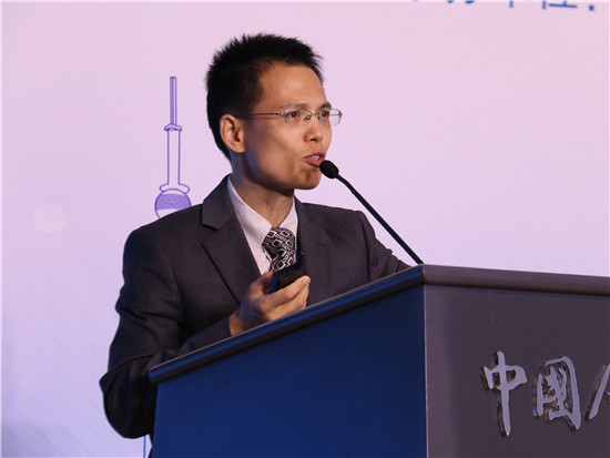 财政金融学院教授许荣