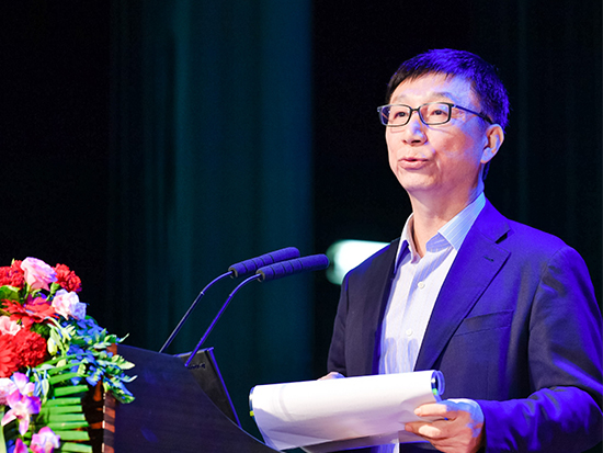 华泰保险集团董事长兼CEO王梓木