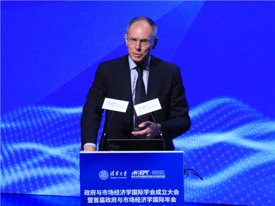 哥伦比亚大学全球经济治理中心主任、教授扬·什韦纳尔