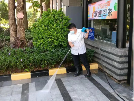 家庭守护者：社区家政服务的变化与趋势