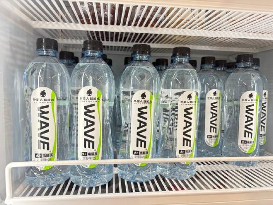 元气森林旗下外星人推出全新产品“超能水”，零售价3元