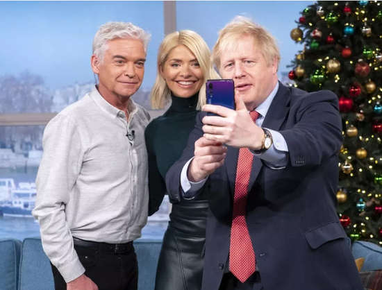 限制华为设备？这次英国首相被狠狠“打脸”