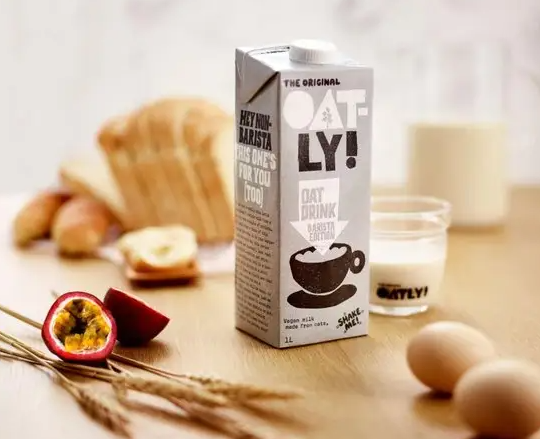 网红燕麦奶OATLY原料污染被召回？淘宝客服：没在中国市场引进过