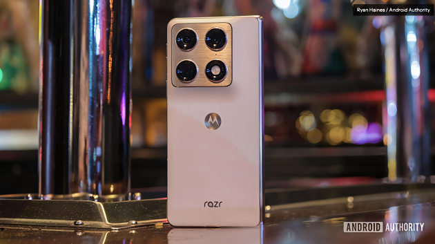 Motorola Razr Fold背面主视觉图