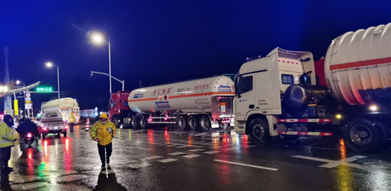 新奥舟山LNG接收站冬季保供现场直击：再难也要把天然气送达客户