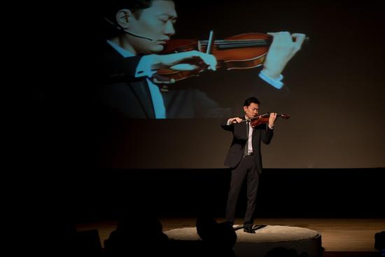 小提琴演奏家陈曦