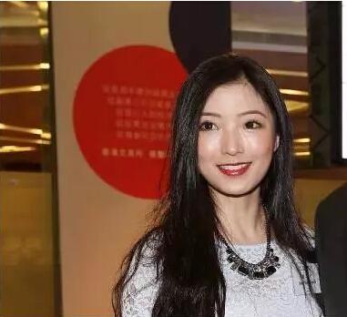 美女抢镜中银航空租赁上市仪式 竟是赌王公子前女友|高盛|赌王|香港