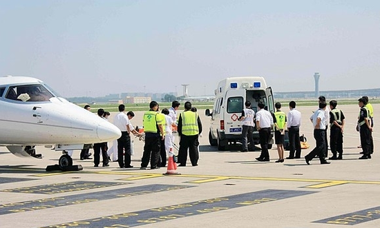 急病旅客为何地面求医难？