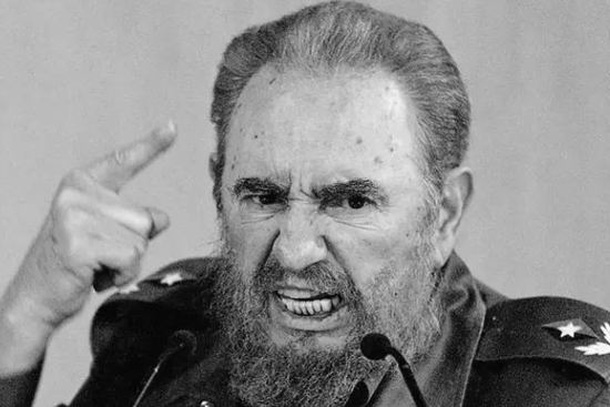 卡斯特罗走了，我们幸亏有过邓小平