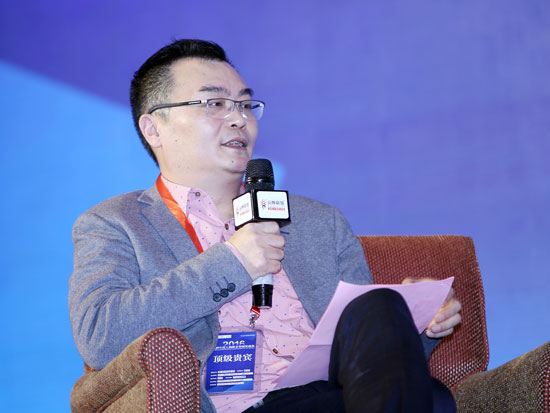 知名评论人,电视策划人,财经专栏作家石述思