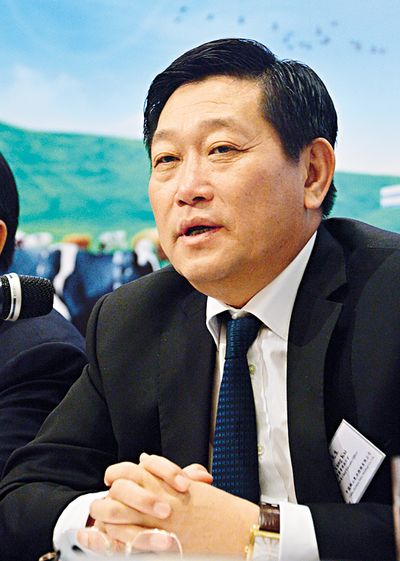 外媒关注辉山暴跌:背后大佬多年积攒或尽毁于90分钟内|辉山乳业|杨凯