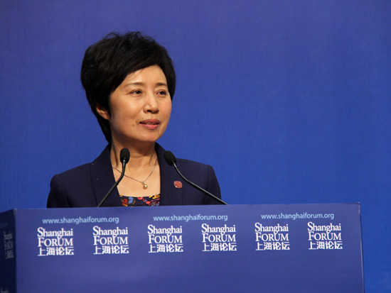复旦大学党委书记焦扬主持开幕式