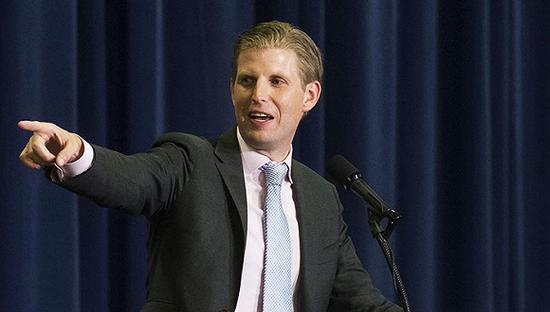 特朗普的二儿子艾力克(eric trump)措词激烈地力挺父亲,谴责那些阻止