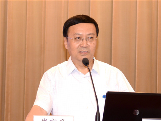 中國社會科學(xué)院經(jīng)濟所所長、學(xué)部委員高培勇