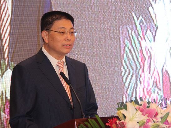 中央统战部副部长戴均良