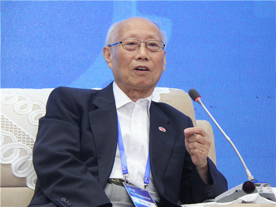 中国机械工业联合会副会长、特别顾问、教授级高级工程师朱森弟