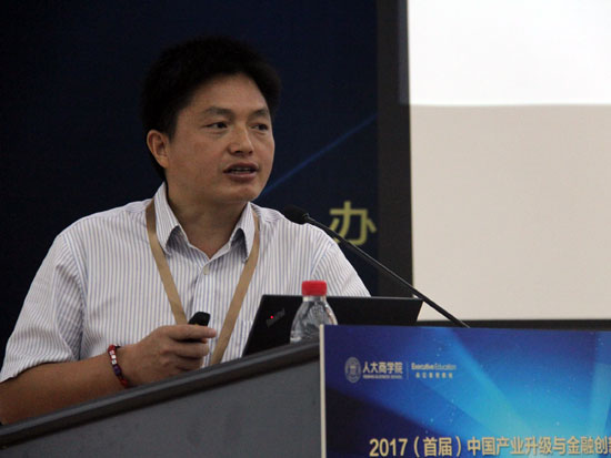 商务部市场建设司处长查金祥