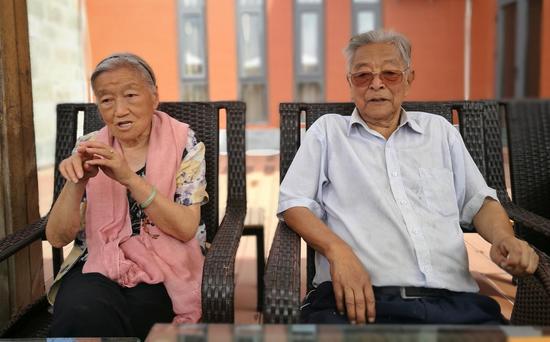 哀牢山拜会褚时健记