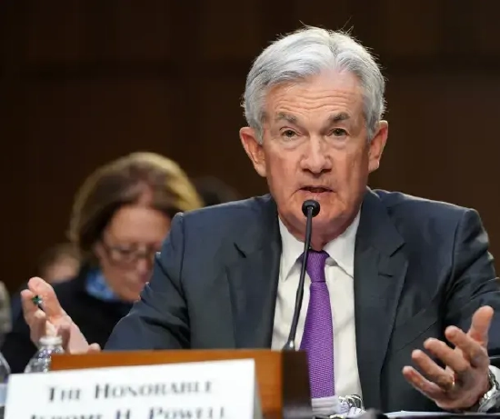 午盘：美股继续走低 道指下跌400点