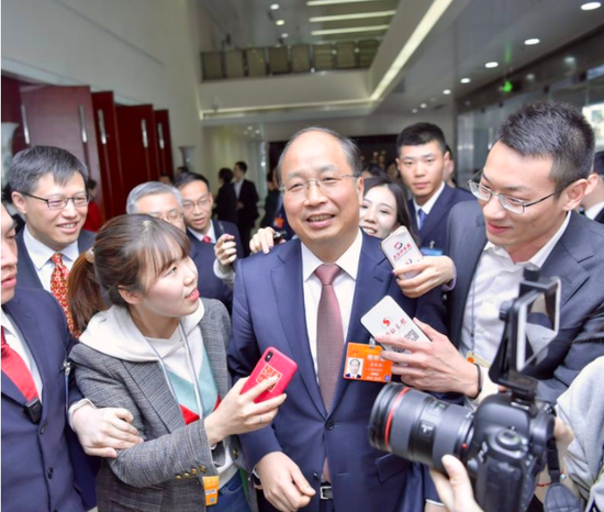 证监会主席易会满:会继续完善退市制度