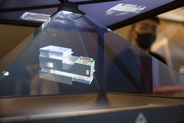 2022年6月15日在韩国首尔元宇宙博览会上拍摄的一款全息显示器。 新华社记者 王益亮 摄